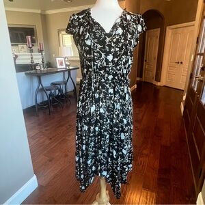 Knox Rose Black and White Floral Midi Dress